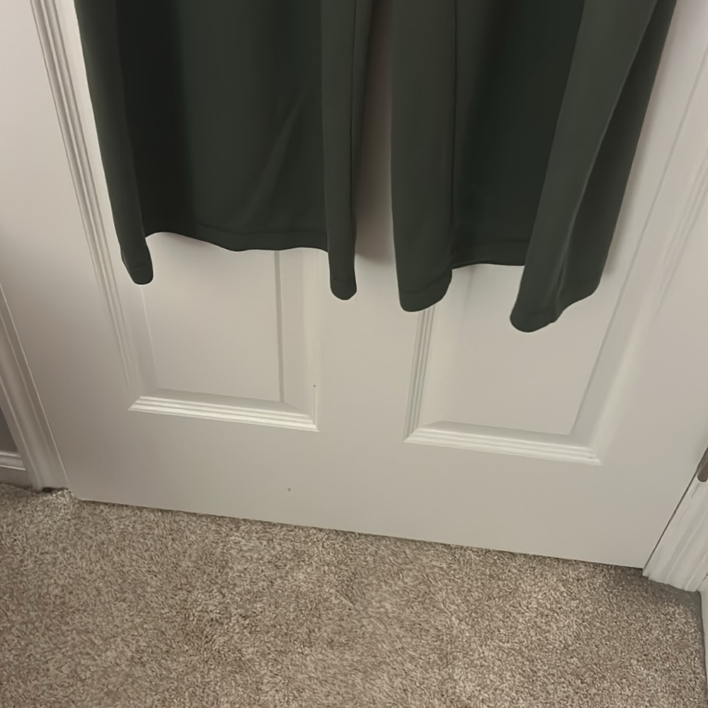 2X Green soft and comfy lounge pants. EUC - Picture 4 of 6